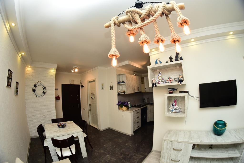 Stars Apartment Батумі Екстер'єр фото