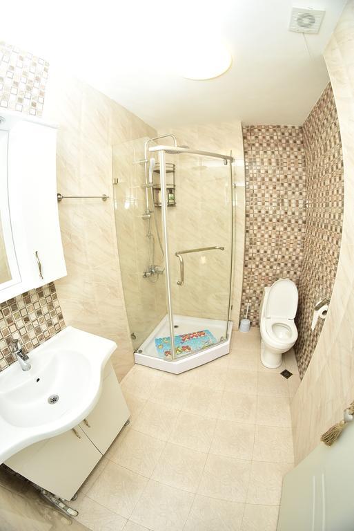 Stars Apartment Батумі Екстер'єр фото